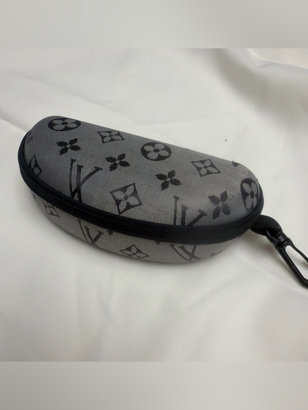 hard sunglass case with hook